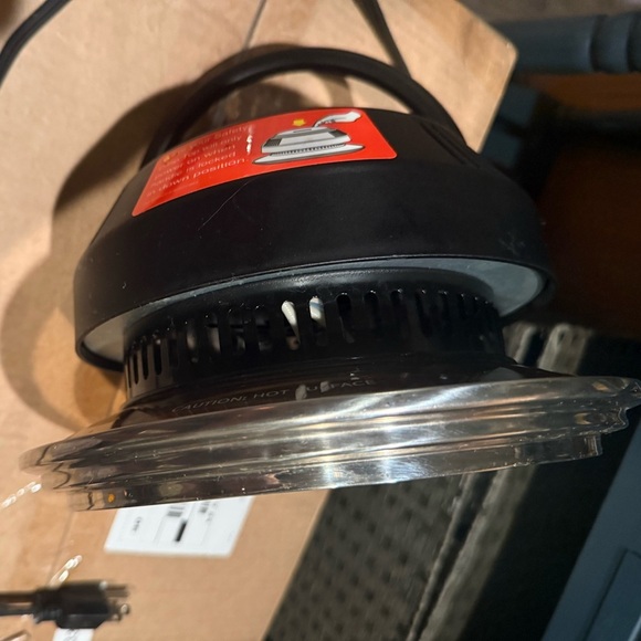 8 in one air fryer lid for instant pot machines great condition! - Picture 4 of 5